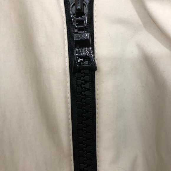 Hugo Boss luxury chic winter sport parka - Picture 4 of 10